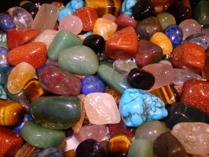 Les pierres de couleur comme porte-bonheur
