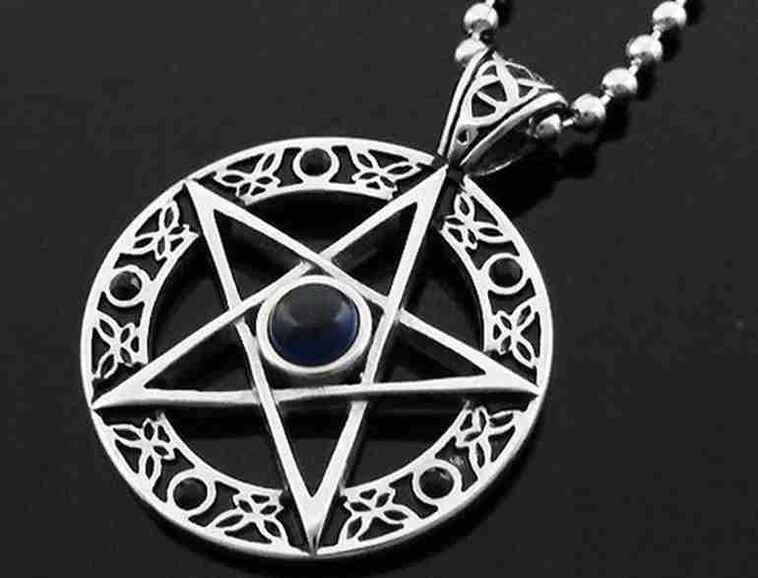 Pendentif magique comme amulette porte-bonheur